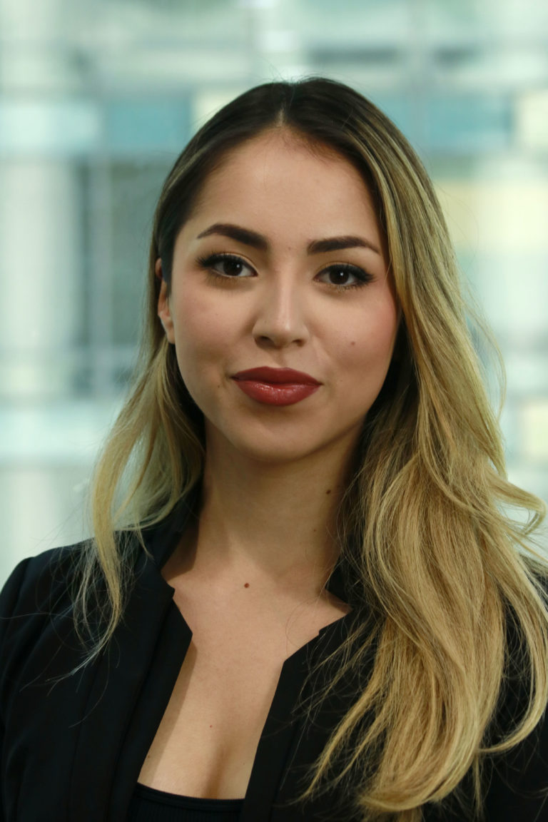 Headshot of Alejandra, an IT/IQ Recruiter Employee